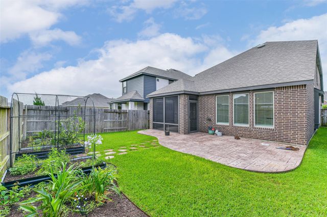 13017 Sapphire Lake Lane, Texas City, TX 77568