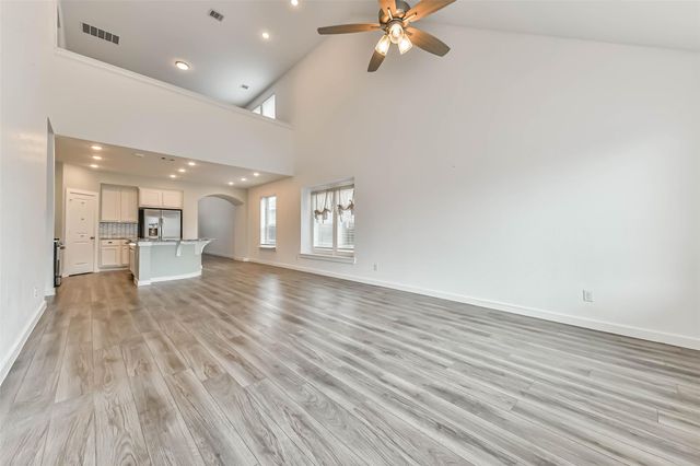 13017 Sapphire Lake Lane, Texas City, TX 77568