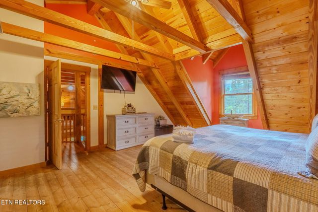 510 Houser Rd, Gatlinburg, TN 37738