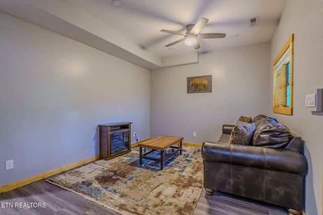 510 Houser Rd, Gatlinburg, TN 37738