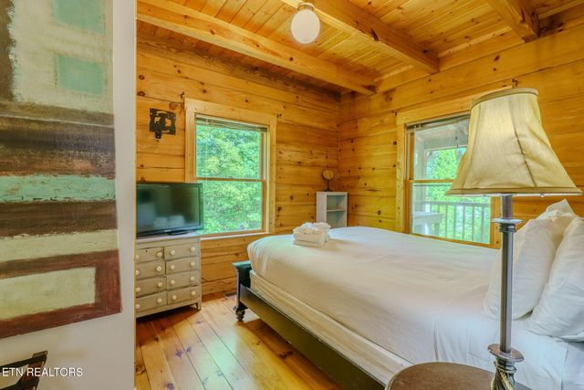 510 Houser Rd, Gatlinburg, TN 37738