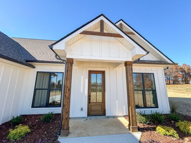 977 Hoodoo Rd, Beechgrove, TN 37018