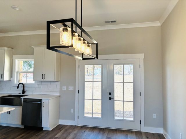 977 Hoodoo Rd, Beechgrove, TN 37018