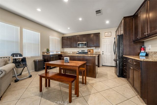 30570 Fox Sedge Way, Murrieta, CA 92563