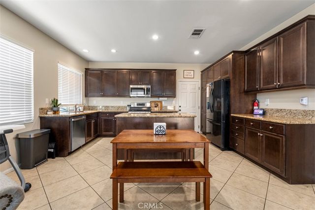 30570 Fox Sedge Way, Murrieta, CA 92563