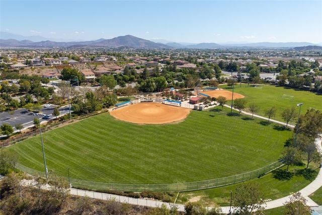 30570 Fox Sedge Way, Murrieta, CA 92563