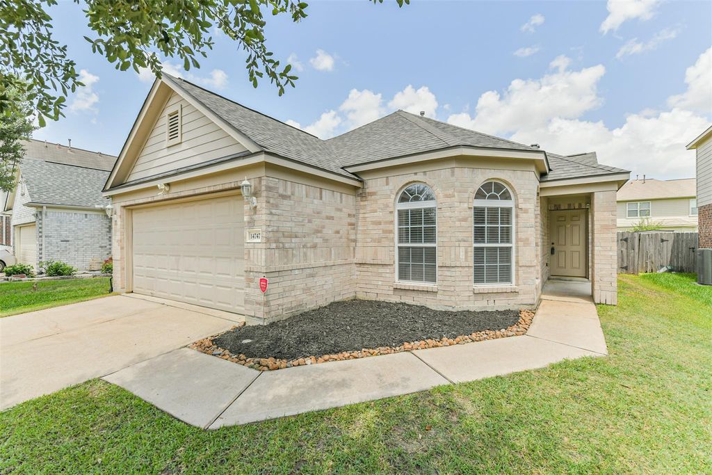 14747 Keystone Green Drive, Cypress, TX 77429