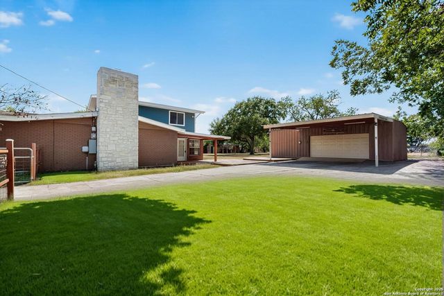 7140 Tree Bend, China Grove, TX 78263