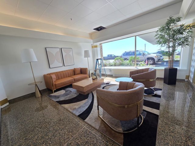 300 Lynnshore Drive 101, Lynn, MA 01902