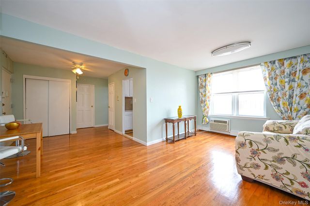 84-70 129th Street 6C, Kew Gardens, NY 11415