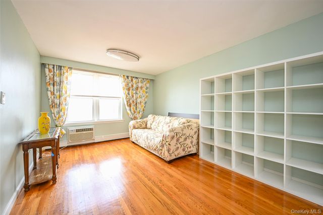 84-70 129th Street 6C, Kew Gardens, NY 11415