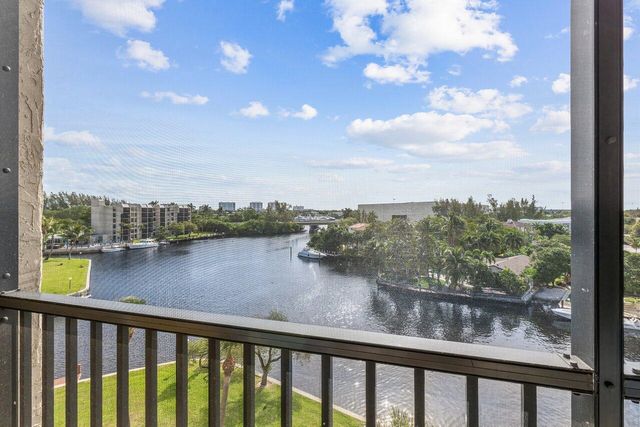 13 Royal Palm Way 602, Boca Raton, FL 33432