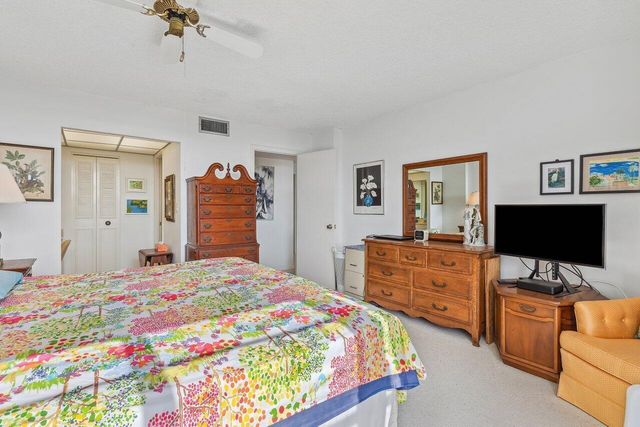 13 Royal Palm Way 602, Boca Raton, FL 33432