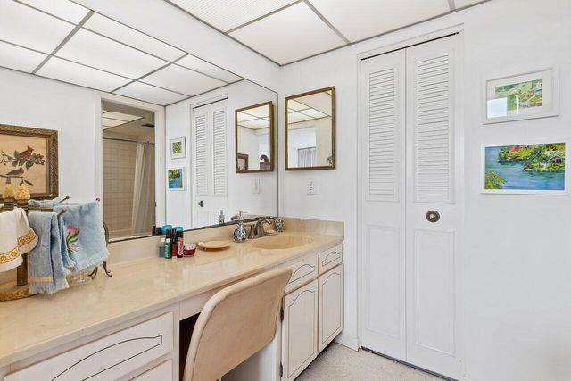 13 Royal Palm Way 602, Boca Raton, FL 33432