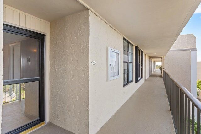 13 Royal Palm Way 602, Boca Raton, FL 33432