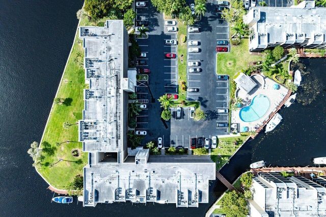 13 Royal Palm Way 602, Boca Raton, FL 33432