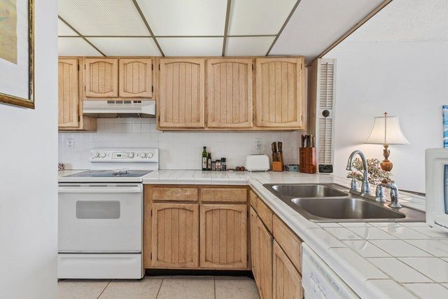 13 Royal Palm Way 602, Boca Raton, FL 33432