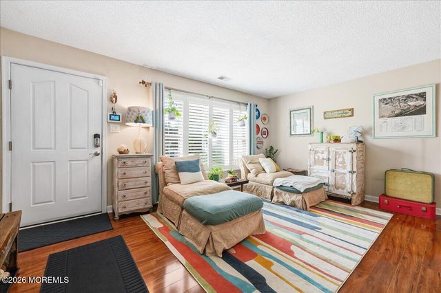 1079 Cavan Drive, Toms River, NJ 08753