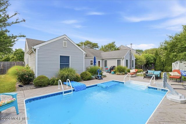 1079 Cavan Drive, Toms River, NJ 08753