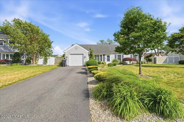 1079 Cavan Drive, Toms River, NJ 08753