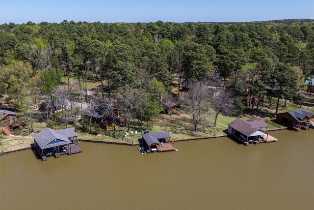 551 W Eagle Point Drive, Mount Vernon, TX 75457