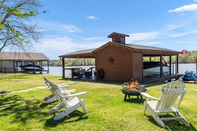 551 W Eagle Point Drive, Mount Vernon, TX 75457