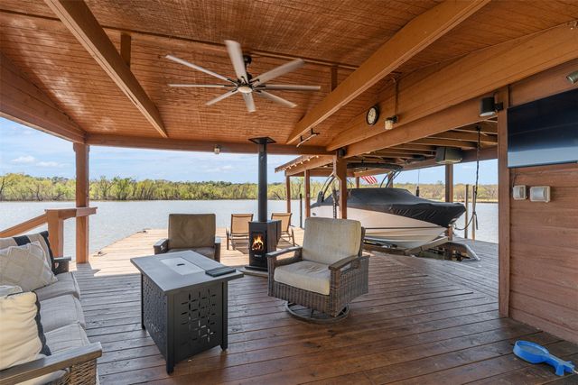 551 W Eagle Point Drive, Mount Vernon, TX 75457
