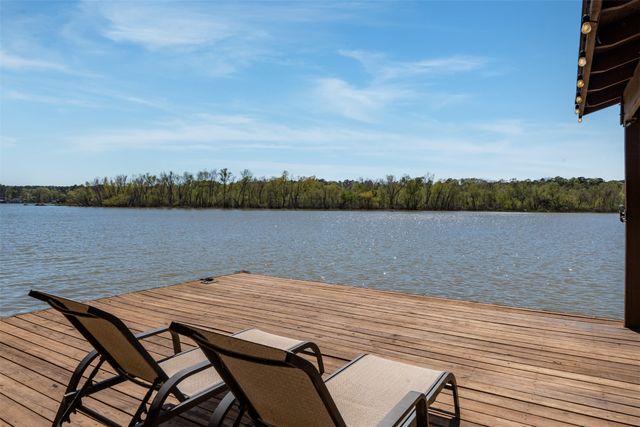 551 W Eagle Point Drive, Mount Vernon, TX 75457