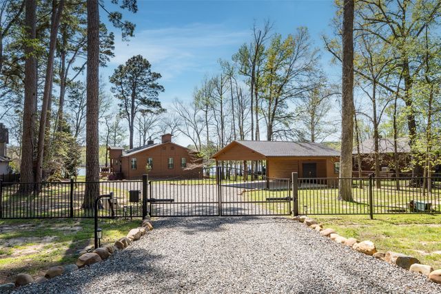 551 W Eagle Point Drive, Mount Vernon, TX 75457