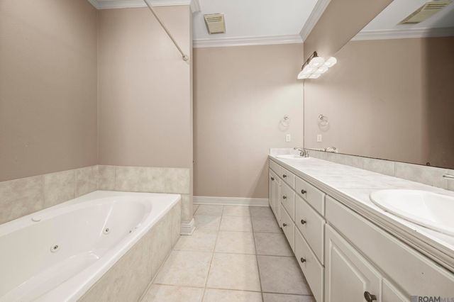 9334 Pine Cone Ct, Baton Rouge, LA 70809