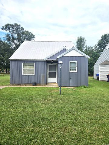 210 E Cowling Street, Ashdown, AR 71822