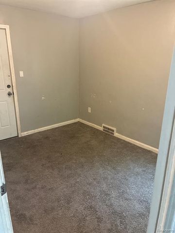 5746 Chatsworth Street, Detroit, MI 48224