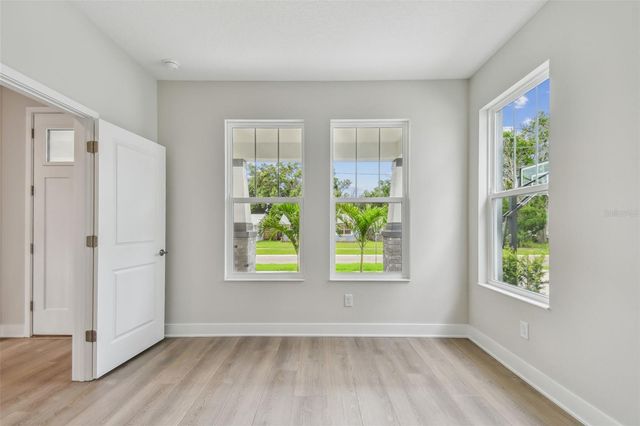 5663 DARTMOUTH AVENUE N, St Petersburg, FL 33710