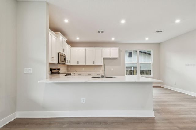 5663 DARTMOUTH AVENUE N, St Petersburg, FL 33710