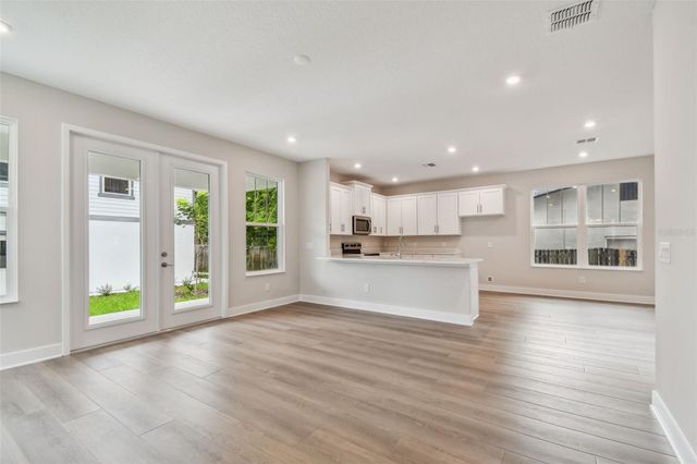 5663 DARTMOUTH AVENUE N, St Petersburg, FL 33710