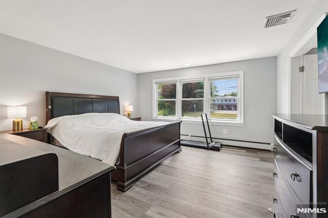 377 Hollywood Avenue, Fairfield, NJ 07004