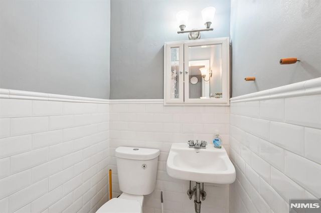 377 Hollywood Avenue, Fairfield, NJ 07004