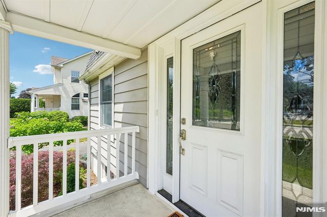 377 Hollywood Avenue, Fairfield, NJ 07004