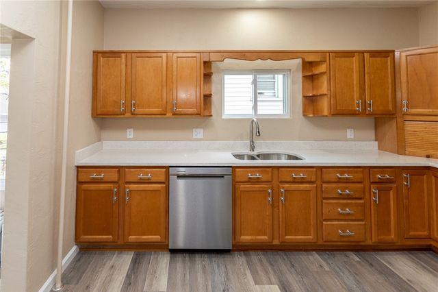 1008 Pittsburgh St, Scottdale, PA 15683