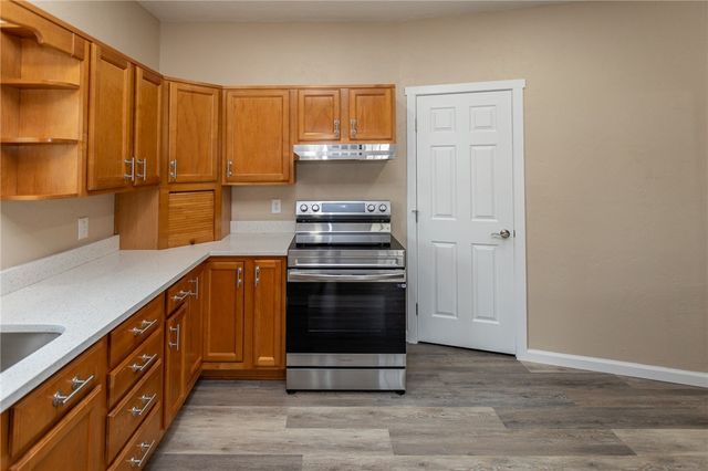 1008 Pittsburgh St, Scottdale, PA 15683