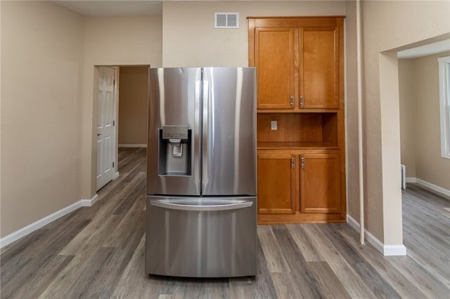 1008 Pittsburgh St, Scottdale, PA 15683