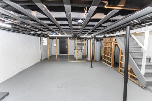 1008 Pittsburgh St, Scottdale, PA 15683