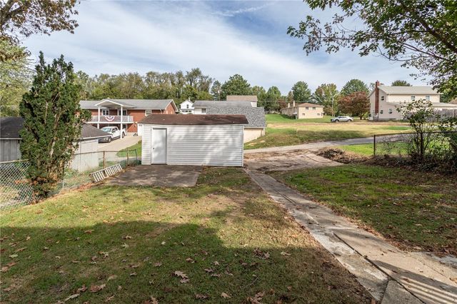 1008 Pittsburgh St, Scottdale, PA 15683