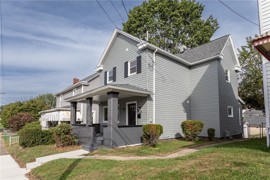 1008 Pittsburgh St, Scottdale, PA 15683