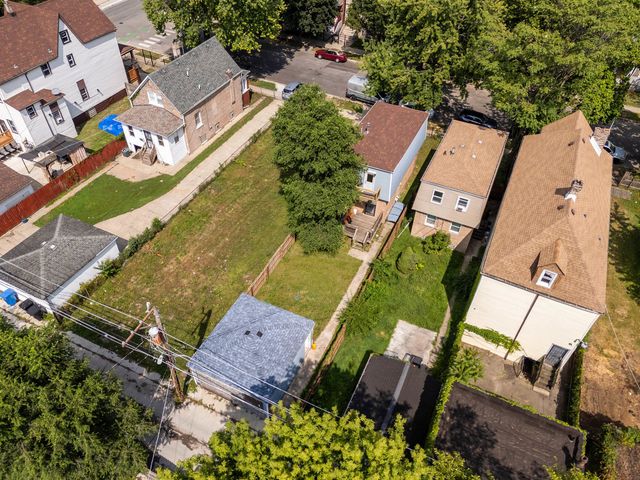 7116 S University Avenue, Chicago, IL 60619