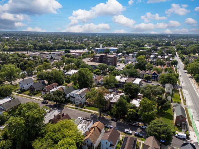 7116 S University Avenue, Chicago, IL 60619