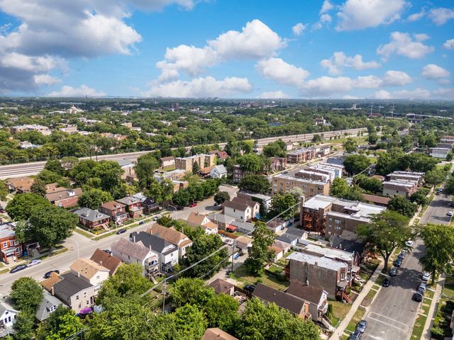 7116 S University Avenue, Chicago, IL 60619
