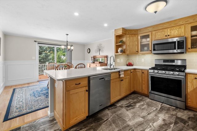 28 Coldspring Dr C, Sutton, MA 01590