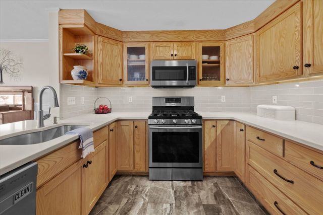 28 Coldspring Dr C, Sutton, MA 01590