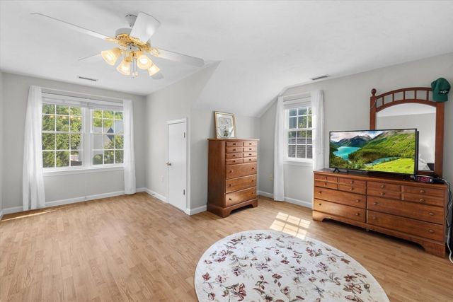 28 Coldspring Dr C, Sutton, MA 01590